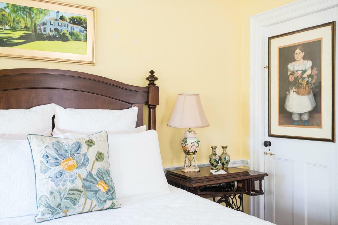 Candleberry Inn On Cape Cod Brewster Extérieur photo